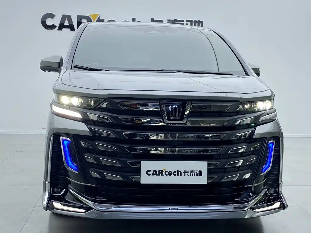 Toyota Vellfire — миниатюра 11
