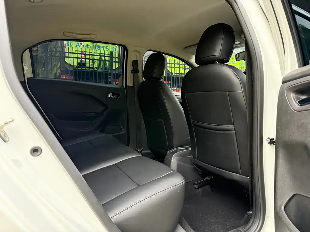 Citroen Elysee — миниатюра 10