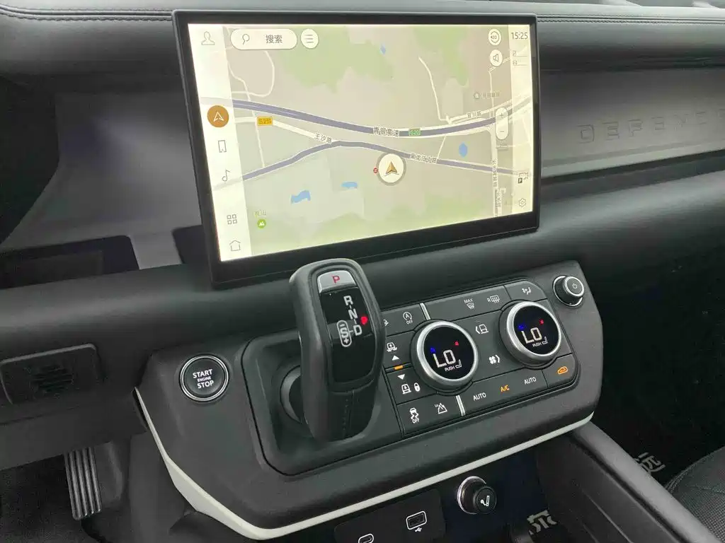 Land Rover Defender — миниатюра 27