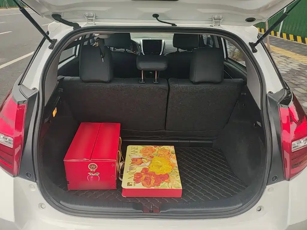 Toyota Yaris L — миниатюра 19