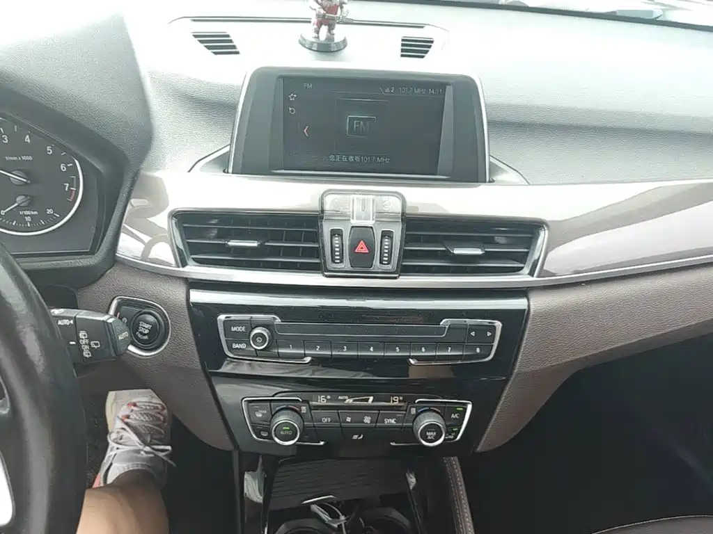 BMW X1 — миниатюра 13