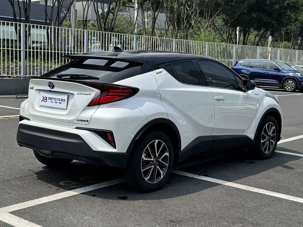 Toyota IZOA — миниатюра 7