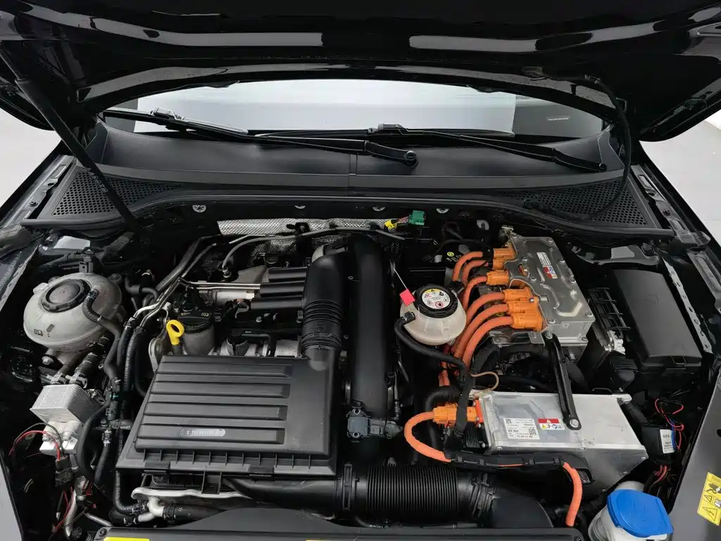 Volkswagen Magotan PHEV — миниатюра 6