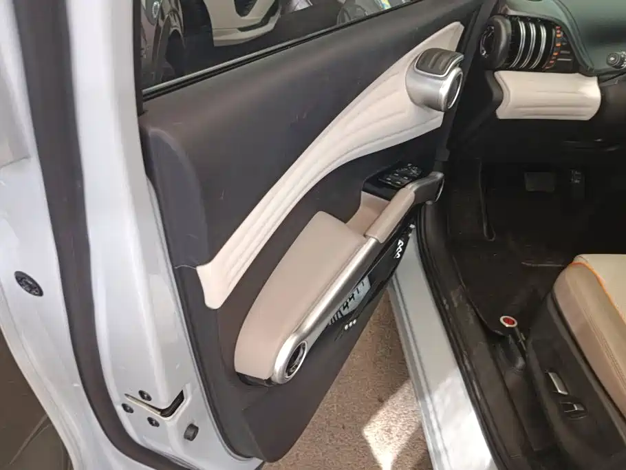 BYD Yuan Plus — миниатюра 7