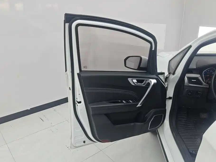 Geely Vision X3 — миниатюра 7