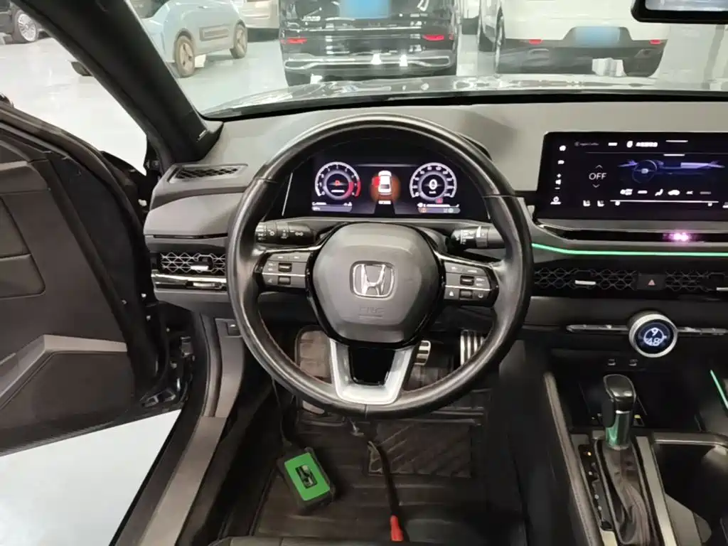 Honda Accord — миниатюра 11