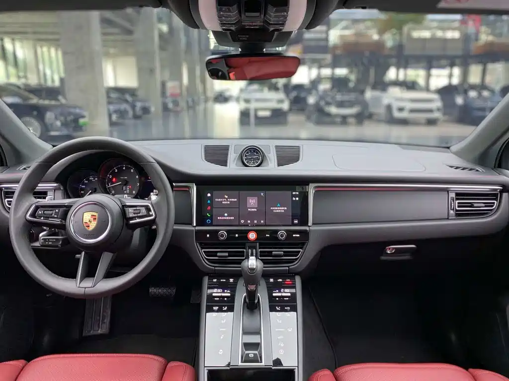 Porsche Macan — миниатюра 16