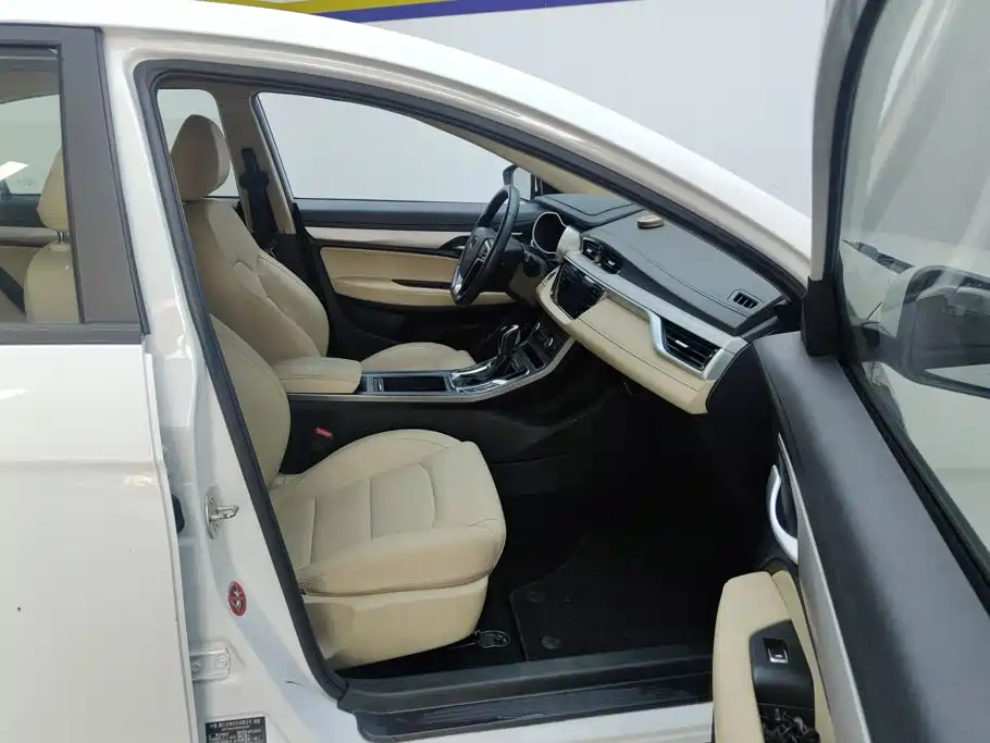 Geely Emgrand — миниатюра 8