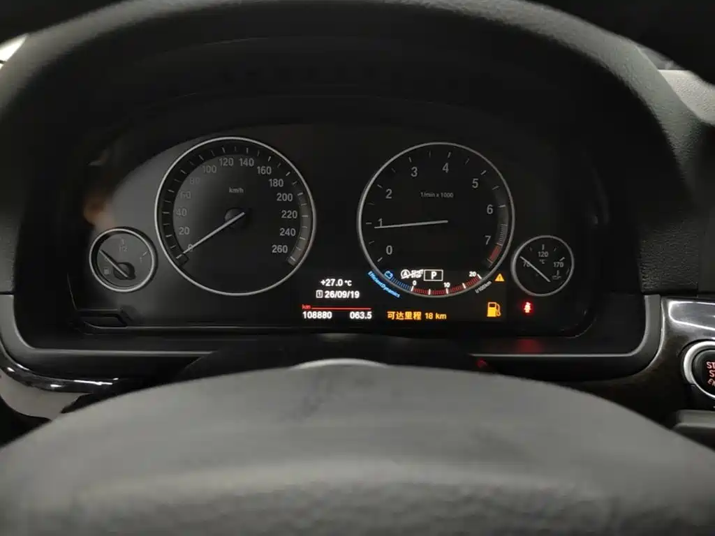 BMW 5 Series — миниатюра 12