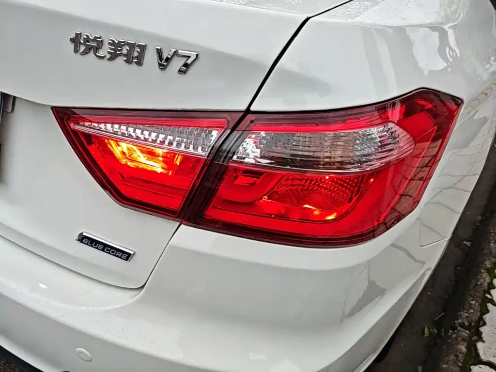Changan V7 — миниатюра 8