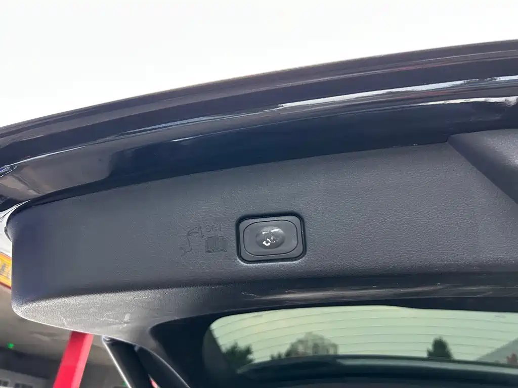Ford Edge — миниатюра 19