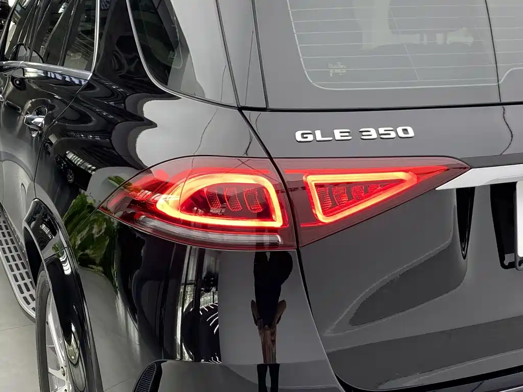 Mercedes-Benz GLE (Import) — миниатюра 7