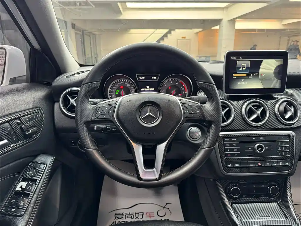 Mercedes-Benz GLA 2016 GLA 220 4MATIC Fashion