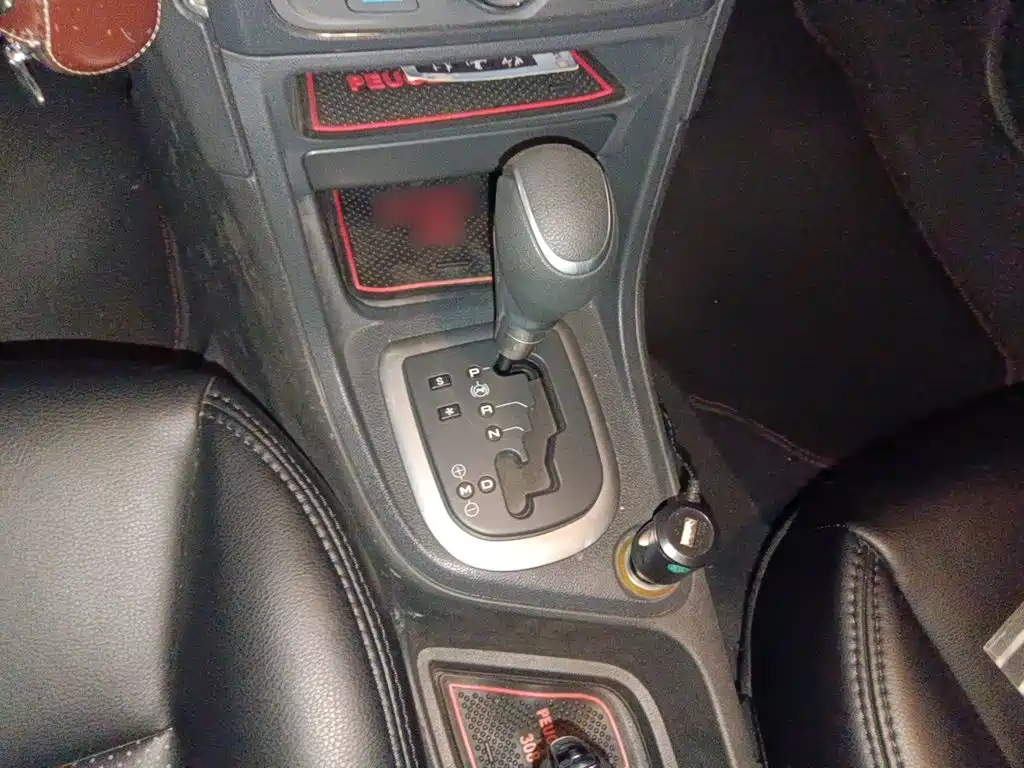 Peugeot 308 — миниатюра 7