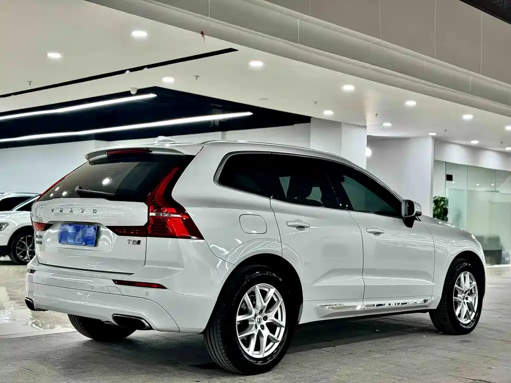 Volvo XC60 — миниатюра 10