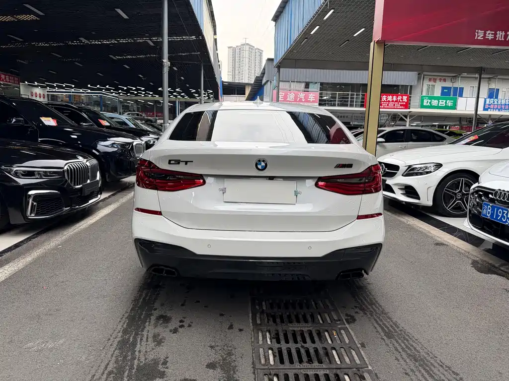 BMW 6 Series GT — миниатюра 6