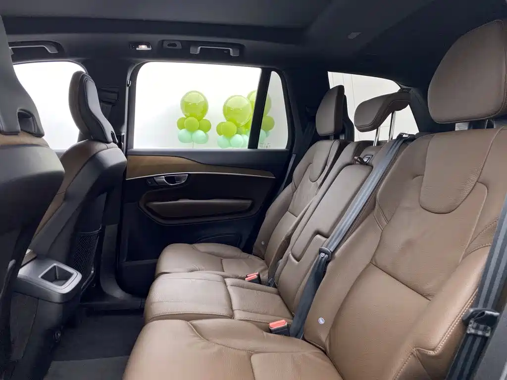 Volvo XC90 — миниатюра 26