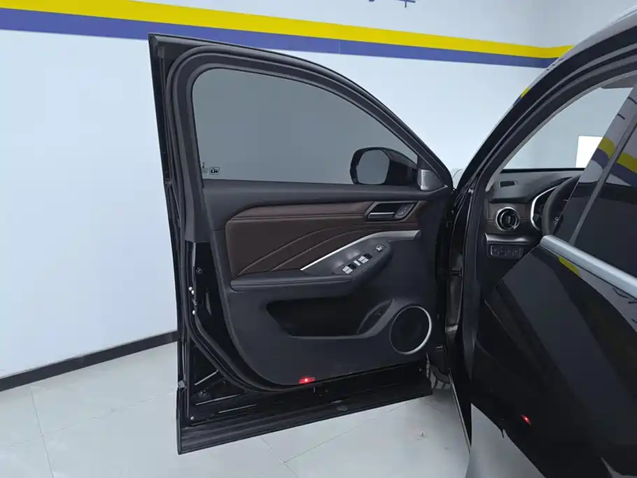 Wey Wey VV6 — миниатюра 7