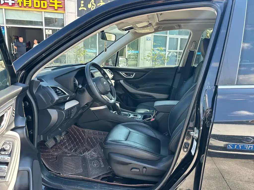 Subaru Forester - фото 4