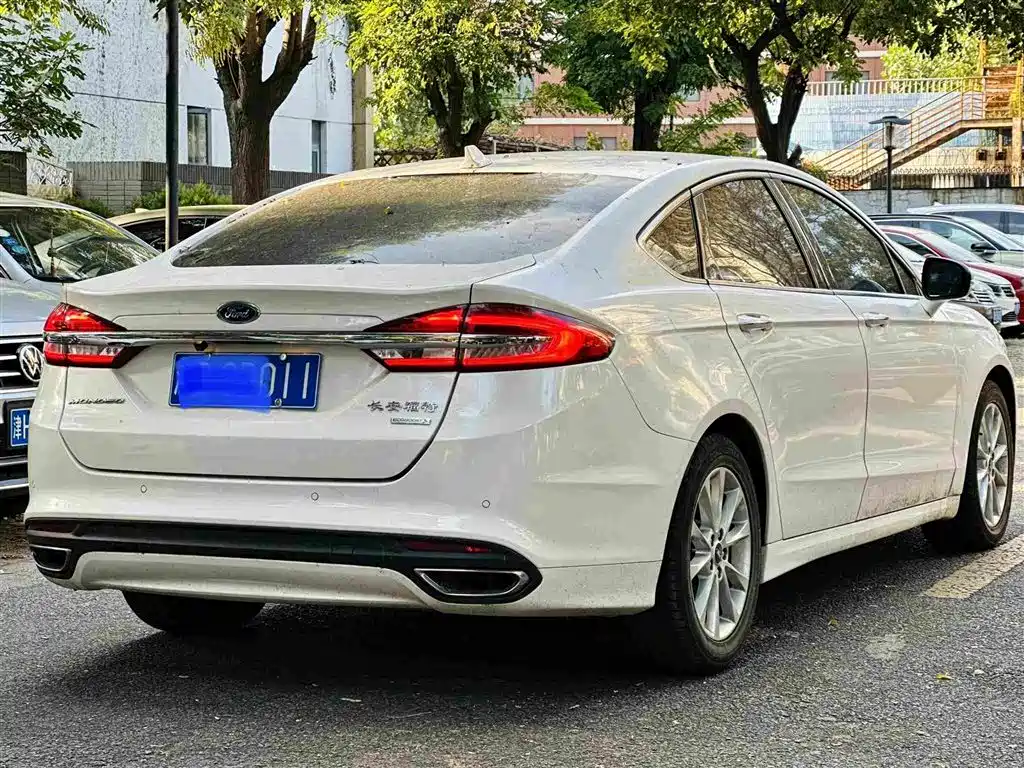 Ford Mondeo — миниатюра 4