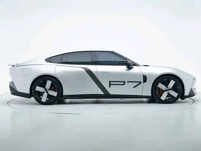 XPeng P7 — миниатюра 4