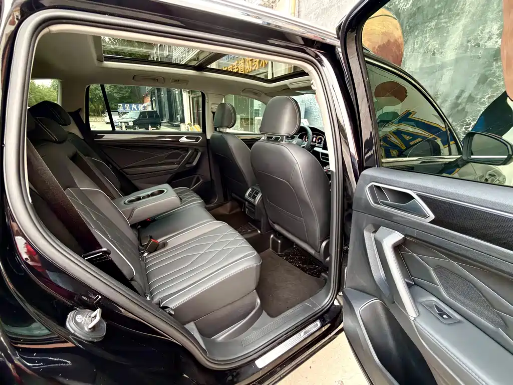 Volkswagen Tiguan L L 2024 300TSI AT Smart