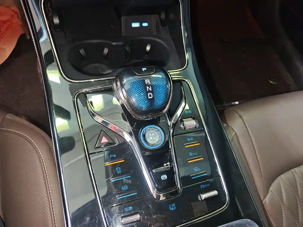 BYD Han — миниатюра 14