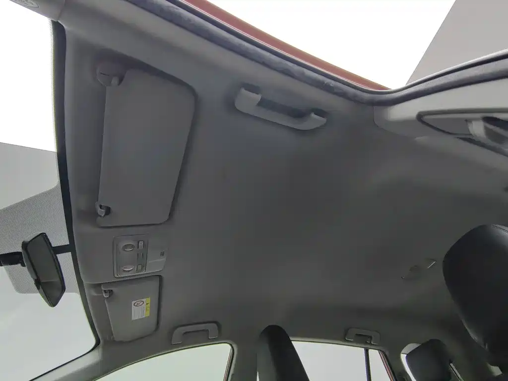 Toyota RAV4 — миниатюра 14