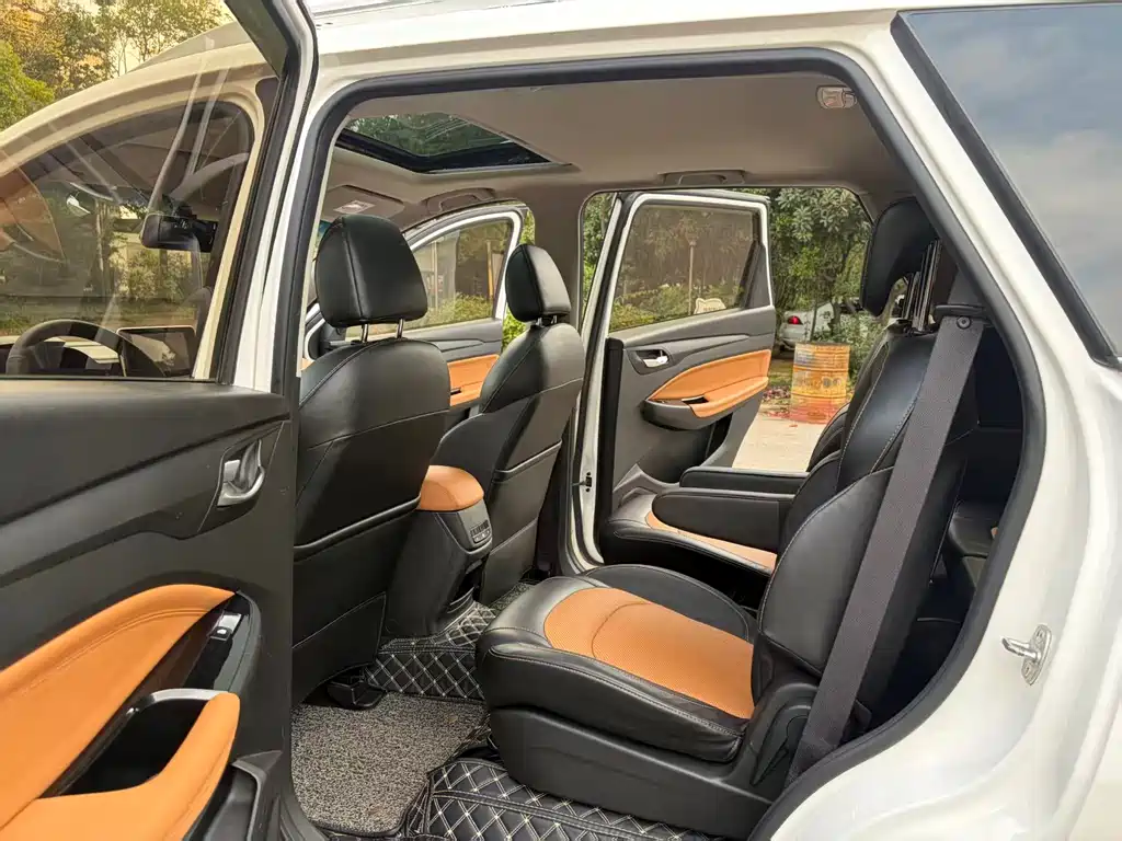 Wuling Hongguang S3 — миниатюра 6