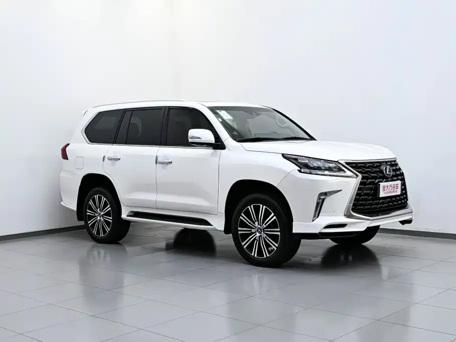 Lexus LX — миниатюра 4