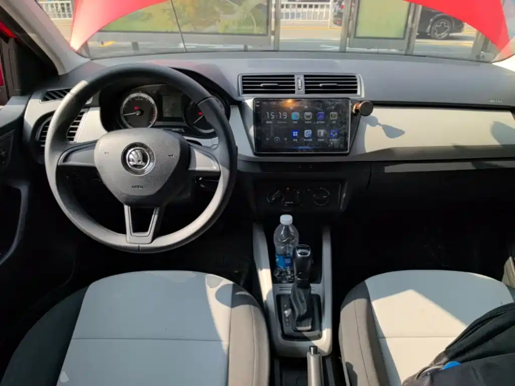 Skoda Fabia — миниатюра 10