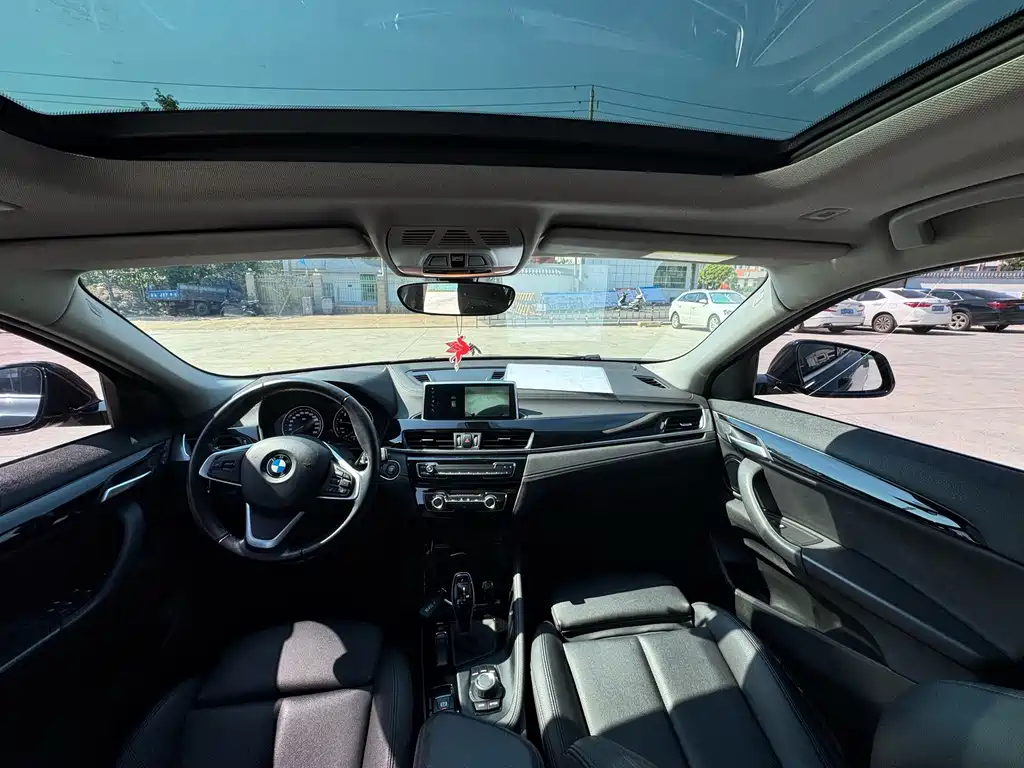 BMW X2 (Import) — миниатюра 7