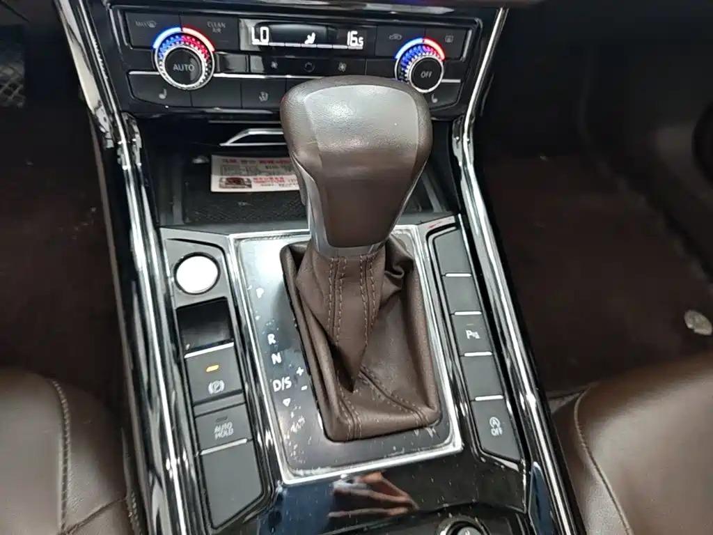 Volkswagen Phideon — миниатюра 14