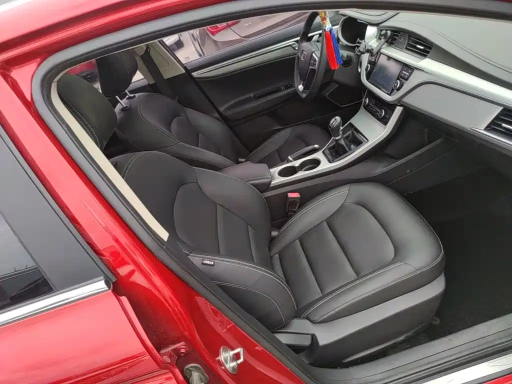 Geely Emgrand GL — миниатюра 25