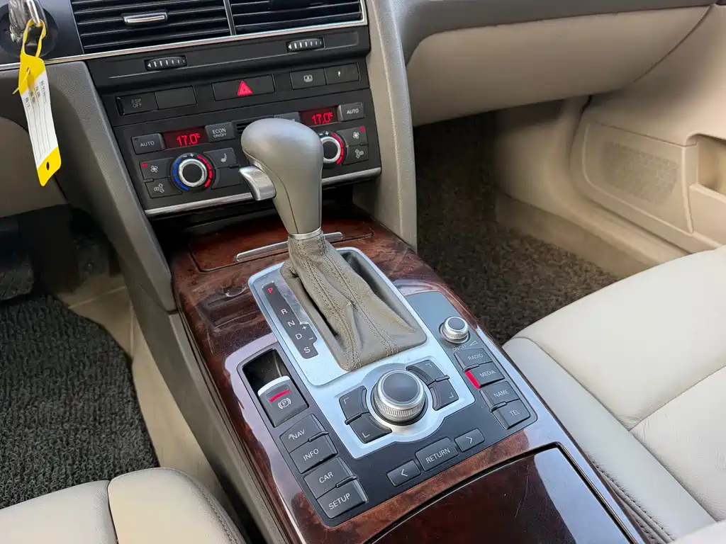 Audi A6L — миниатюра 6