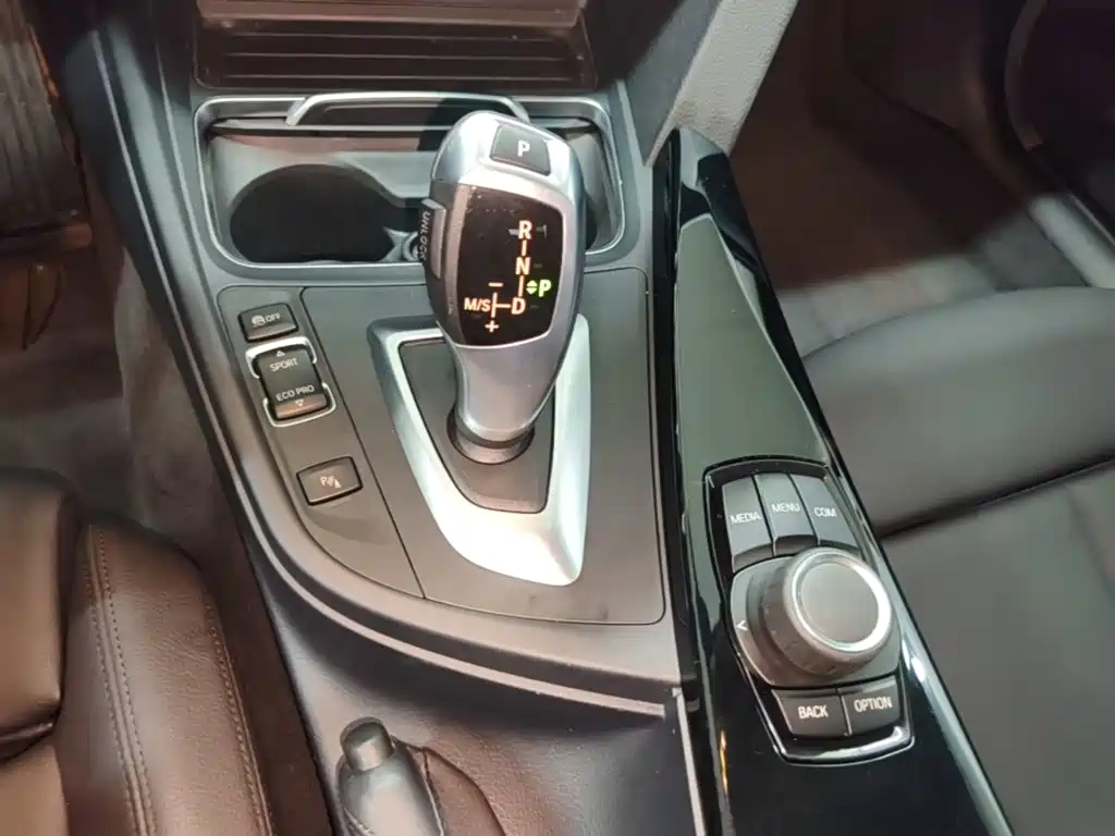 BMW 3 Series — миниатюра 14