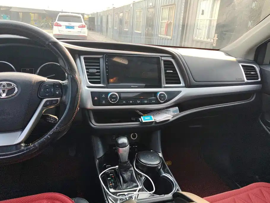 Toyota Highlander — миниатюра 13