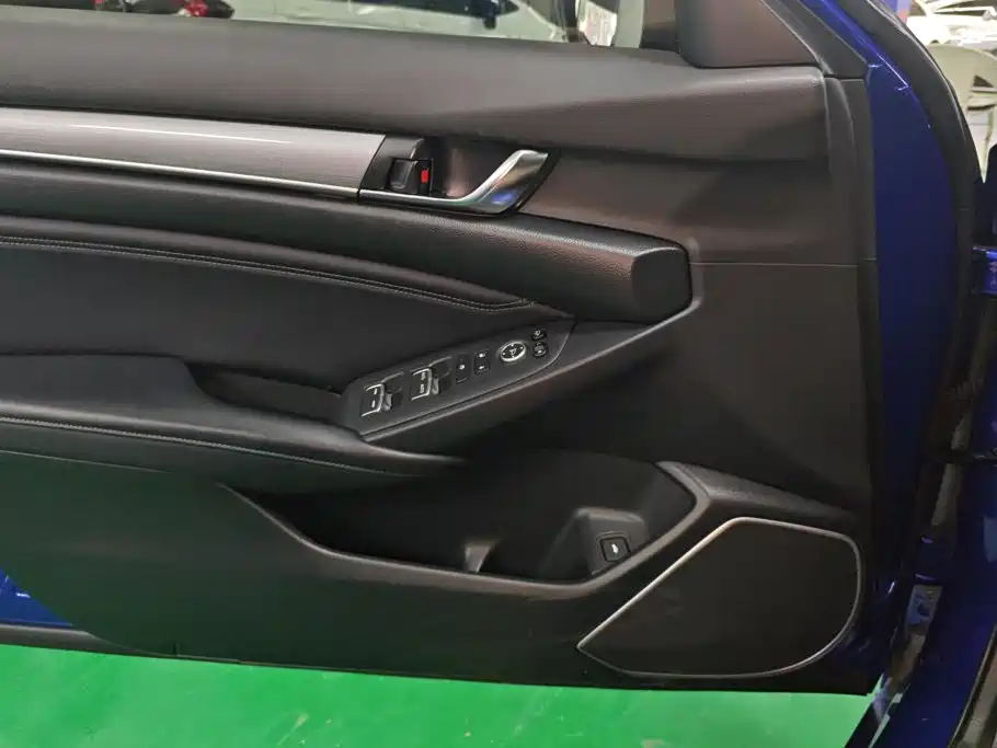 Honda Accord — миниатюра 7