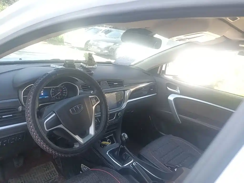 Geely Emgrand — миниатюра 23