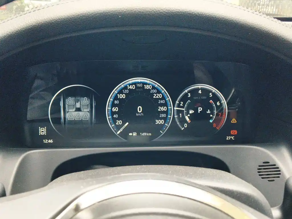 Jaguar XFL — миниатюра 4