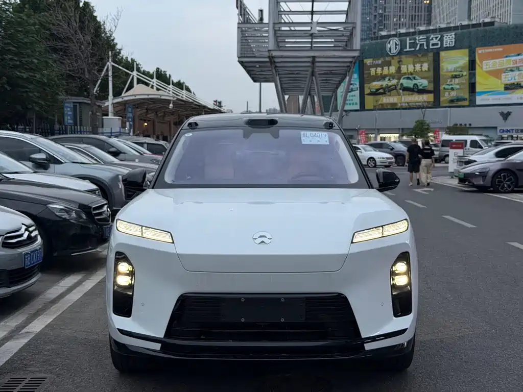NIO ES8 — миниатюра 2