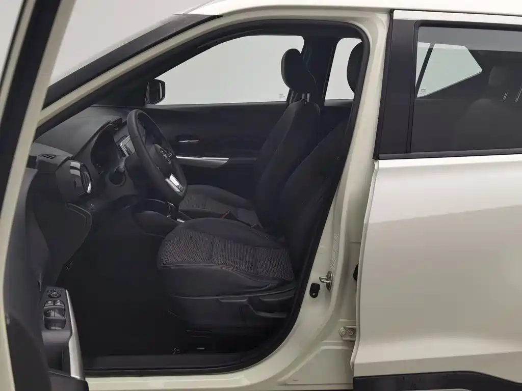 Nissan Kicks — миниатюра 10