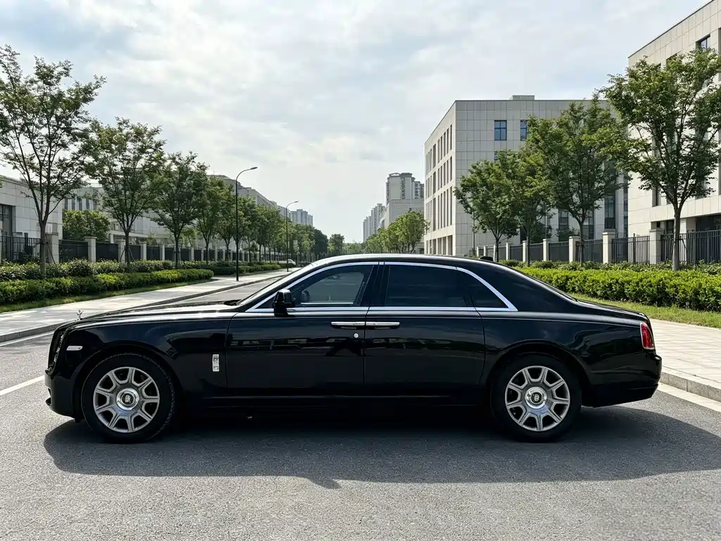 Rolls-Royce Ghost — миниатюра 5