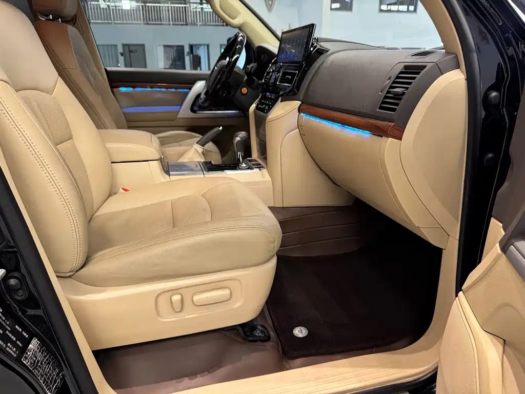 Toyota Land Cruiser — миниатюра 20
