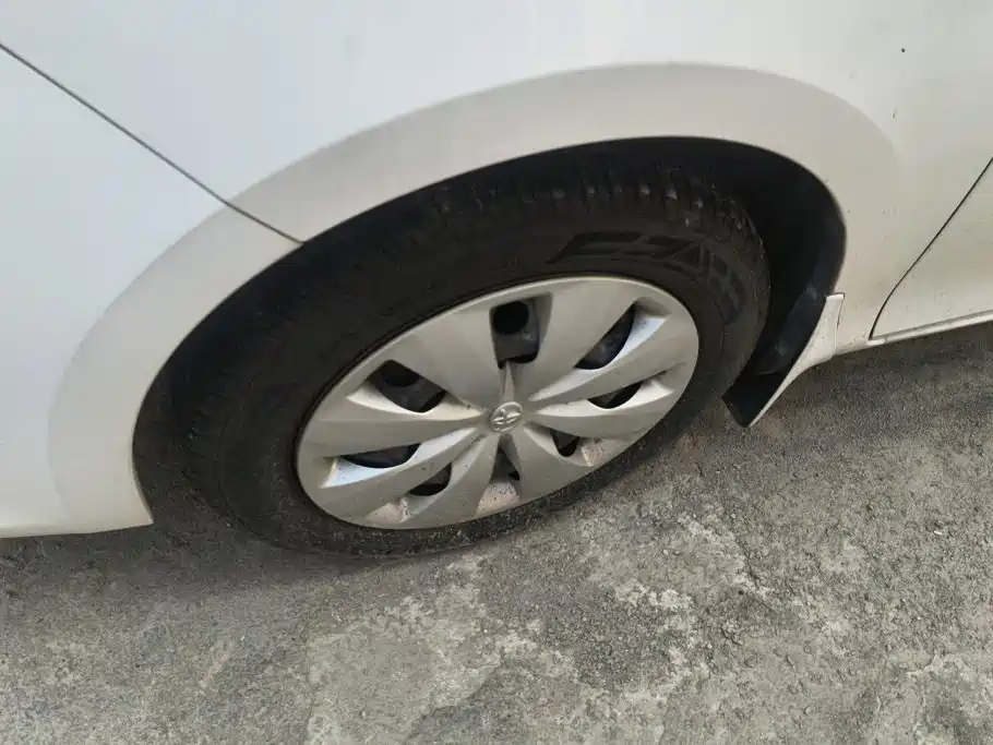 Toyota Yaris L — миниатюра 6
