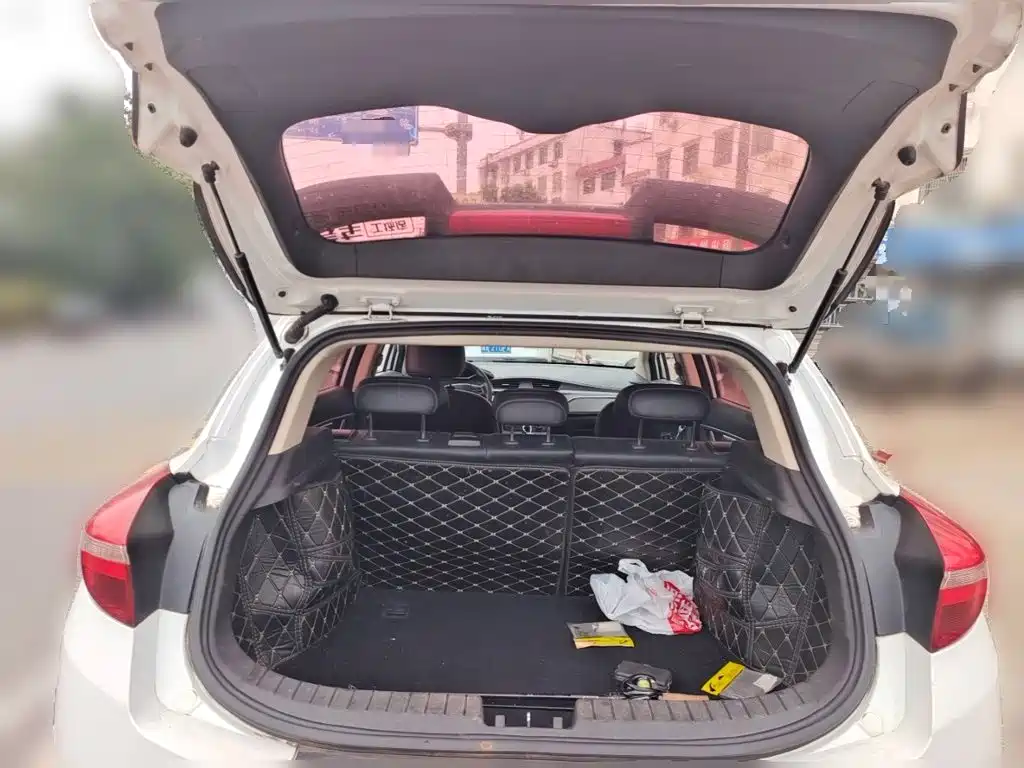 Geely Emgrand GS — миниатюра 15