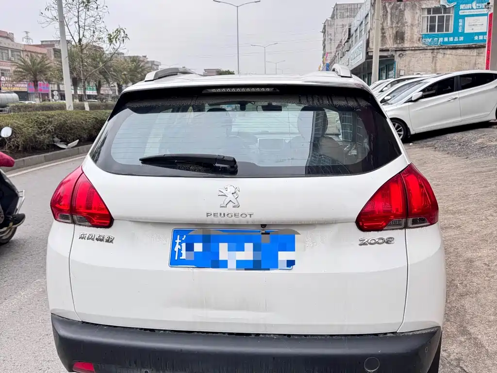 Peugeot 2008 — миниатюра 4