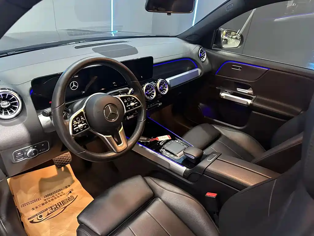 Mercedes-Benz GLB — миниатюра 11
