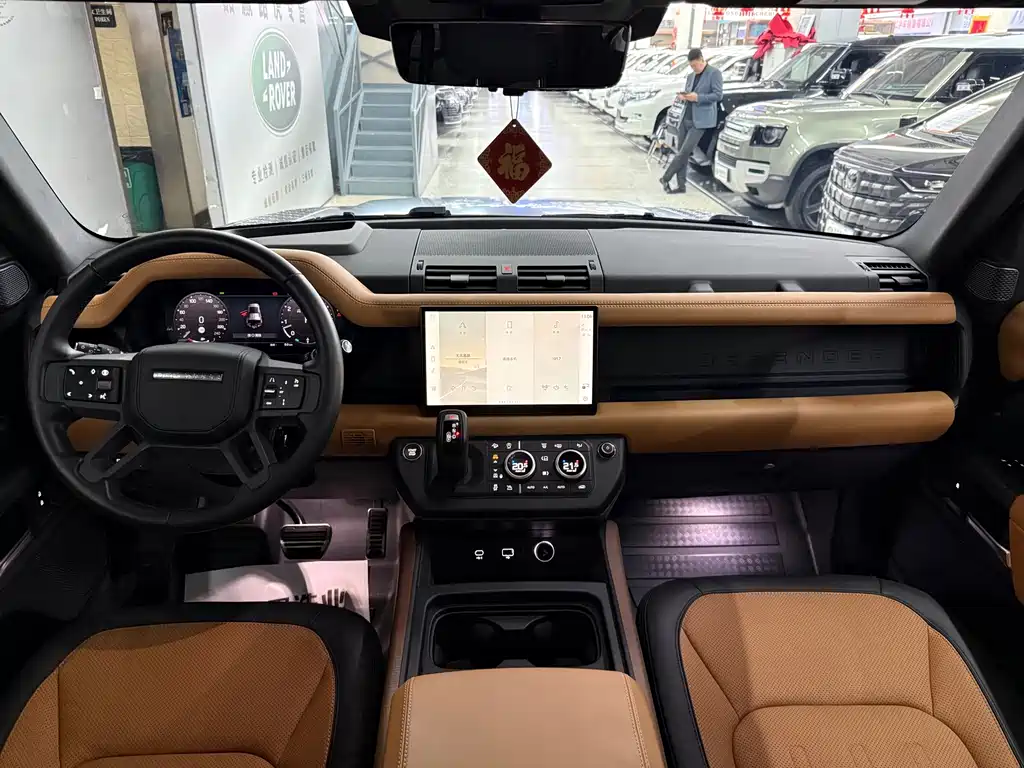 Land Rover Defender — миниатюра 6