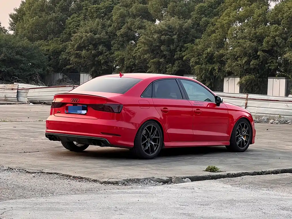Audi S3 — миниатюра 4